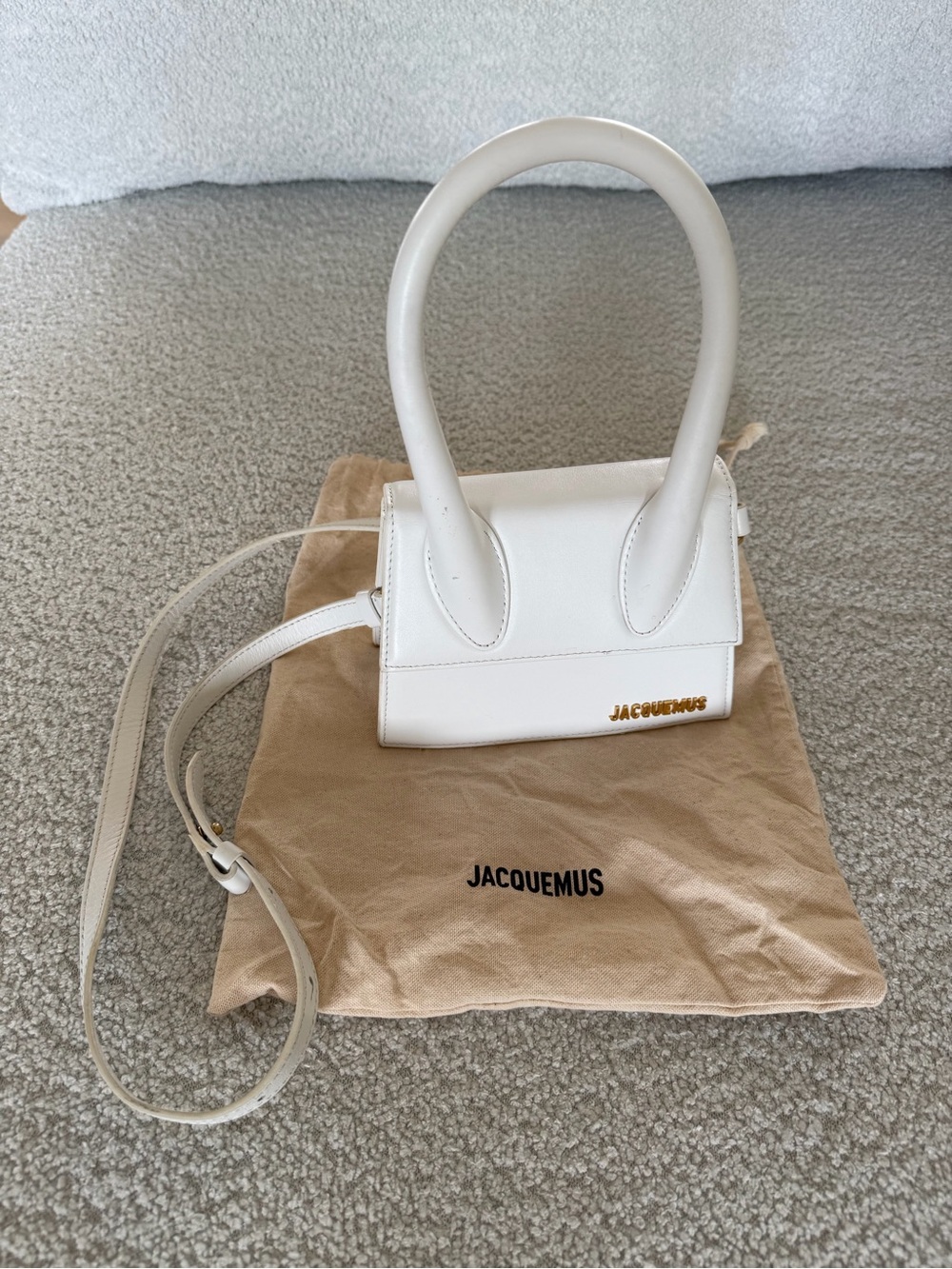 Jacquemus white Le Chiquito Mini Bag with Gold Logo
